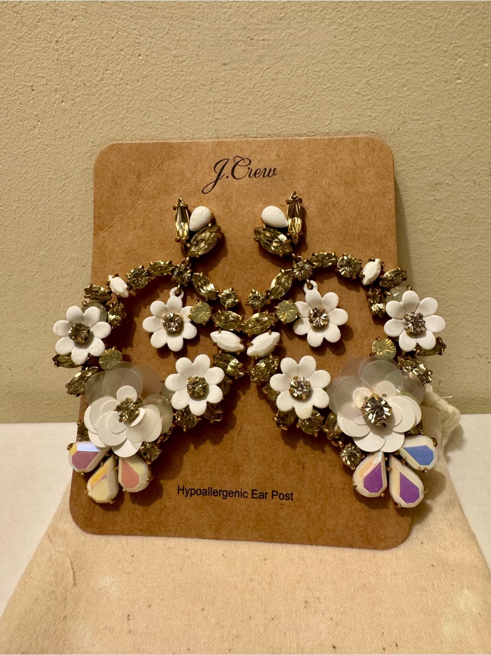 NWT Rare Vintage J.Crew White Garden Wreath Statement Earrings K3680 - Picture 4 of 15